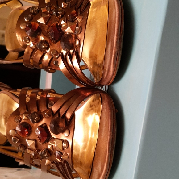 GUESS BY MARCIANO bronze heel - Picture 15 of 15